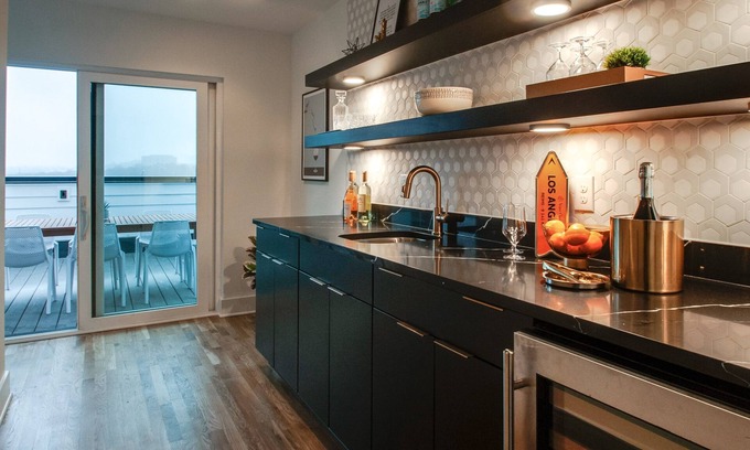 Nashville Casa | Rooftop DT City Views - Bluebird Karaoke - 14 Beds