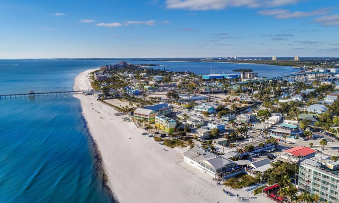 Fort Myers Beach Casa | Rooftop Patio w/Panoramic Views of the Gulf & Bay. WALK to everything.