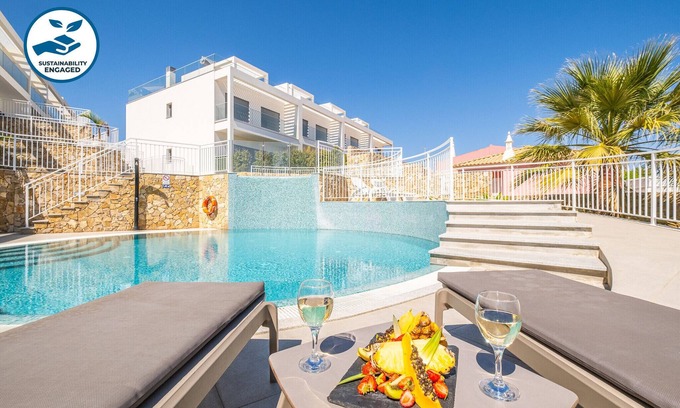 Vale de Parra Chalet De Esquí | Rooftop Sea View, Pool & BBQ – Albufeira