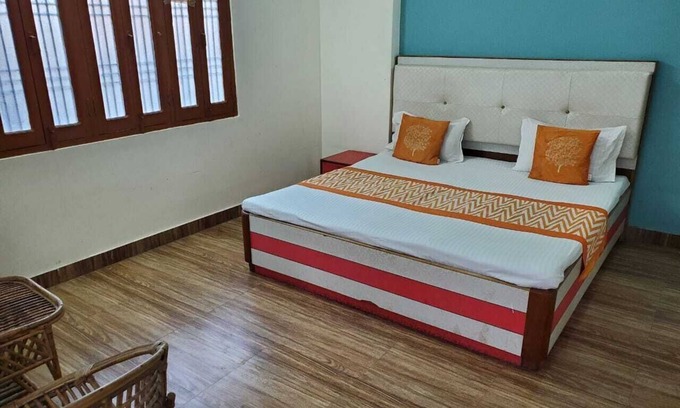 Varanasi Cabina | Room 1 - Near to River & Golden temple. Close to all visiting places is nearby