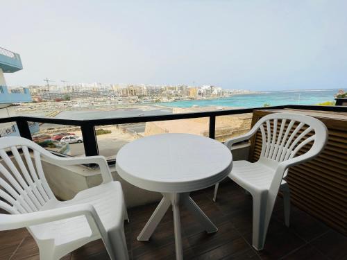 Is-Salina Casa | Room 1 Salina Seaview Retreat