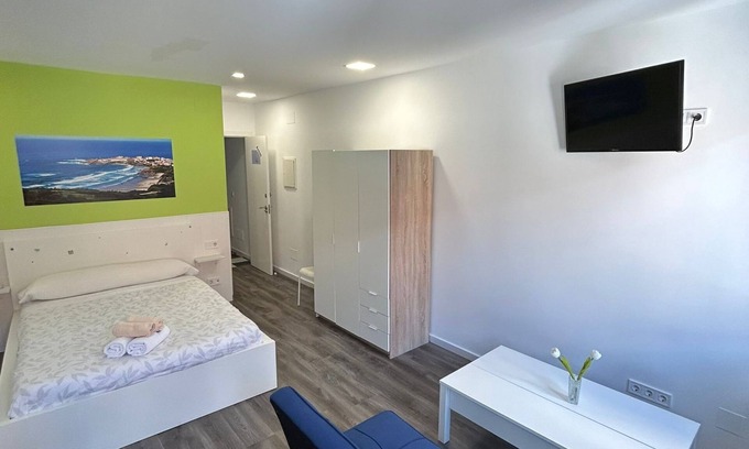 Quintans Casa | ROOM 2 WITH STREET VIEW