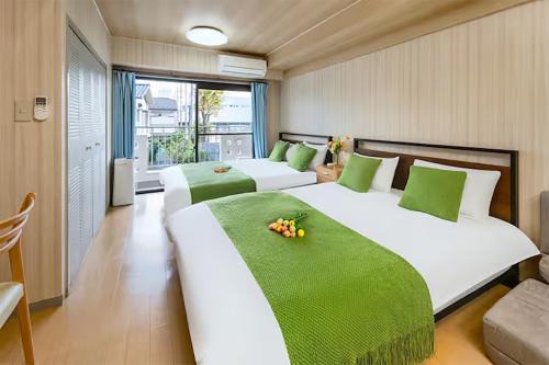 Honmachi Apartamento | Room 204 Nishi-Shinjuku Gochome 9 minutes walk 40 square meters Sleeps up to 6 people