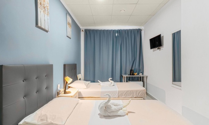 Torrevieja Apartamento | Room '7A 4' with Wi-Fi and Air Conditioning