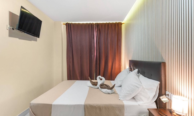 Torrevieja Apartamento | Room '7A 6' with Wi-Fi and Air Conditioning