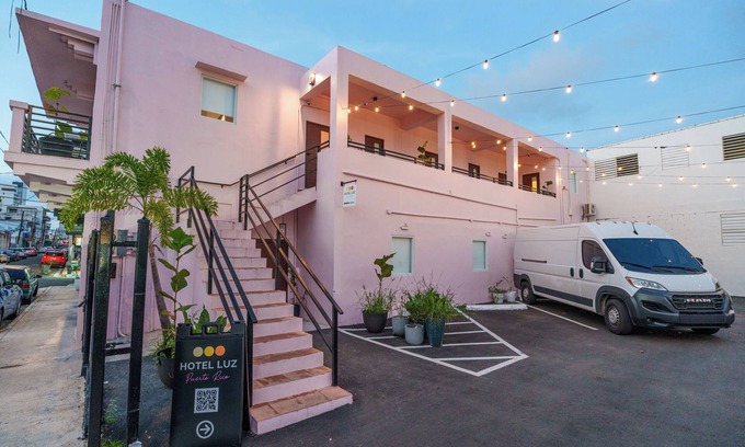 Santurce Hotel | Room 9: Sleek & Serene Stay in San Juan
