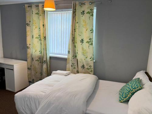 Tipton Apartamento | Room A at StanBros