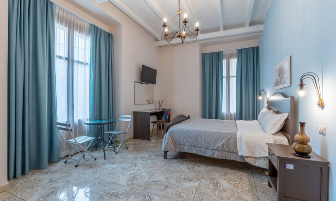 Licata Apartamento | Habitación 'Al Duomo - Camera King' con terraza compartida, Wi-Fi y aire acondicionado.