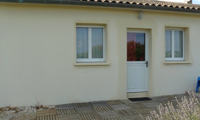 Saint-Michel-de-Fronsac Casa | Habitación y entrepiso de 1 a 4 personas con baño privado.