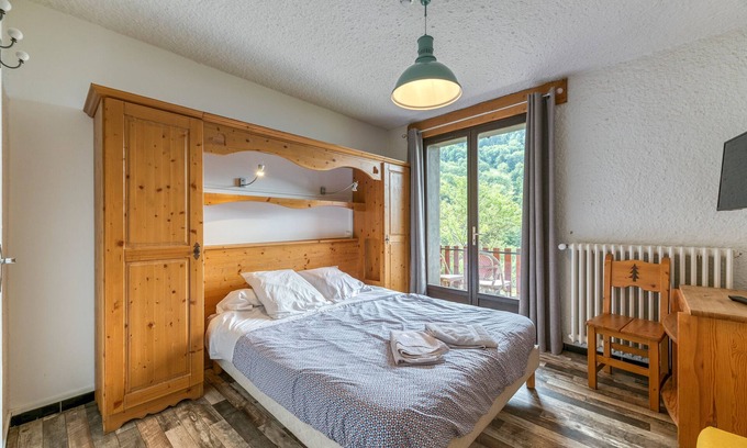 Oz Apartamento | Habitación 'Chambre 4' con vistas a la montaña y balcón