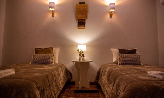Sortelha Apartamento | Habitación 'Cofre' con vistas a la montaña, Wi-Fi y aire acondicionado.
