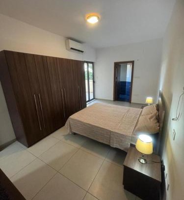 Tal-Ghoqod Casa | Room Cozy with private bathroom in San Julian