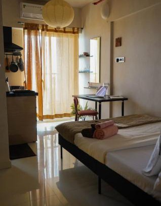 Pune Apartamento | Room Dawn 12th floor Pvt studio w Balcony & Wifi