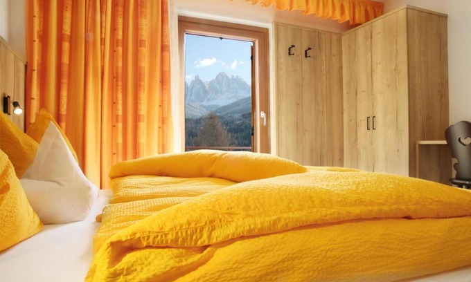 Villnoss Apartamento | Habitación 'Doppelzimmer 8' con vistas a la montaña, terraza privada y Wi-Fi