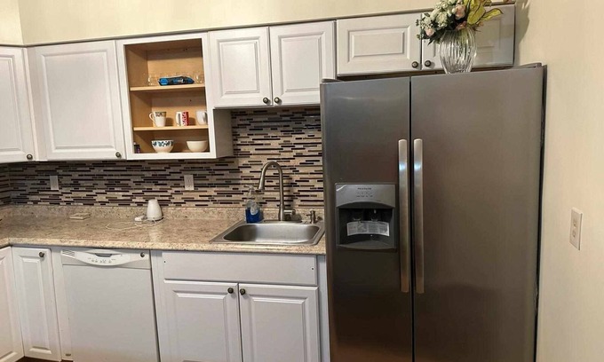 Newark Casa | Room E Divine Villa 5mins to EWR