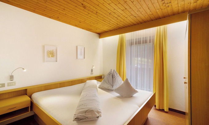 Valle Aurina Apartamento | Habitación 'Ederhof 7' con vistas a la montaña, terraza compartida y Wi-Fi