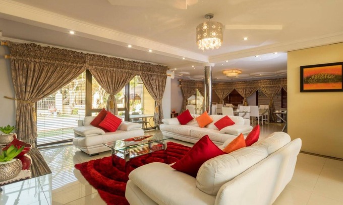 Ballito Casa | Room-ezulwini Guest House - Executive Do