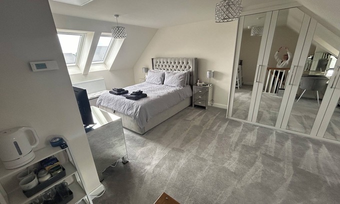 Formby Casa | Room for 4 in a Lovely Spacious Formby New Build