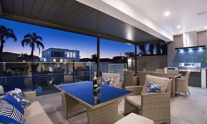 Broadbeach Waters Casa | VIVIENDAS DE VACACIONES ELITE - LUJO EN LOTO