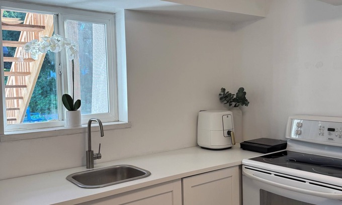 Sappertown Cama Y Desayuno | Room for rent in Beautiful Neighbourhood - Brand New Recreation Center Nearby