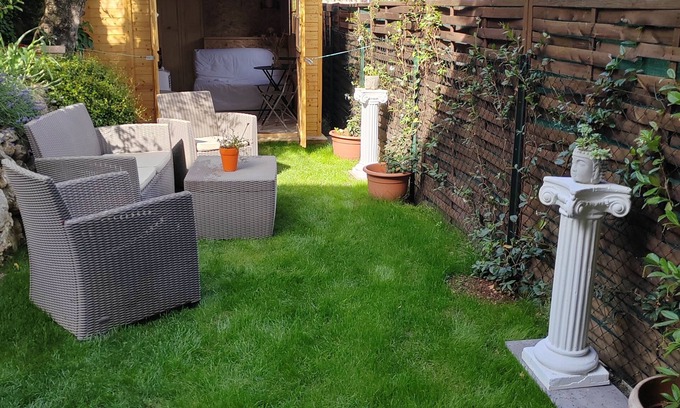 Grasse Chalet De Esquí | Room for rent in a detached chalet in a private home