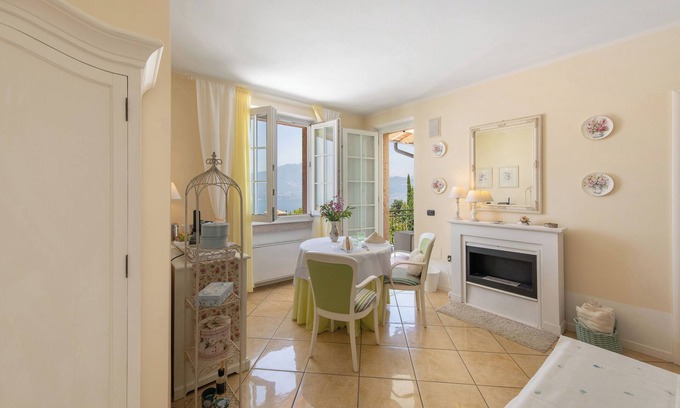 Albisano Apartamento | Habitación 'Gemme Suite Bb' con vistas al lago, balcón y Wi-Fi