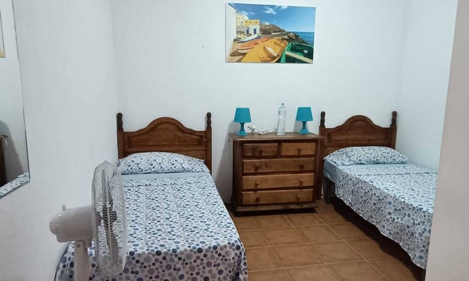 Los Gavilanes Casa | Room in a low 2 beds single shared house