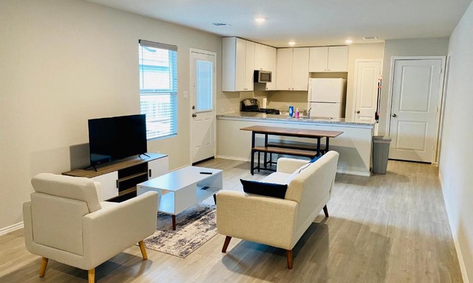 San Antonio Casa | Room In A Quiet Retreat