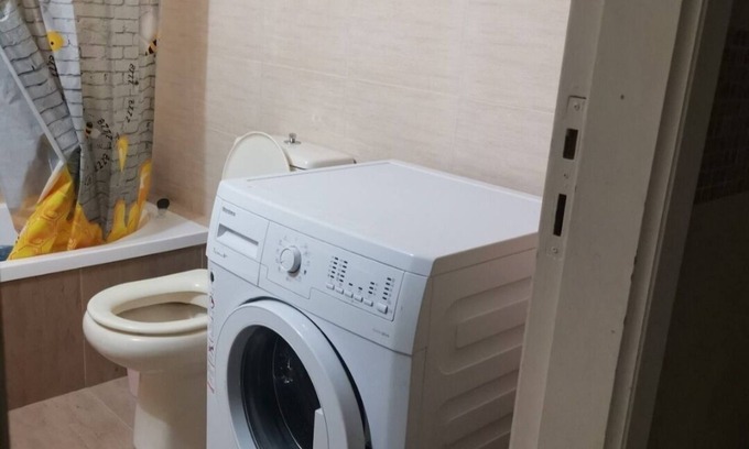 Antelias Apartamento | Room in a shared apartment with WiFi in Antelias