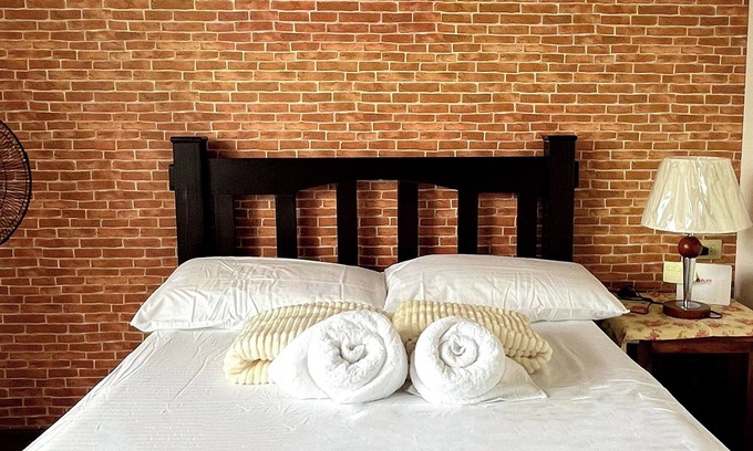 Baguio Apartamento | Room in Albegro Baguio Burnham Wifi Parking