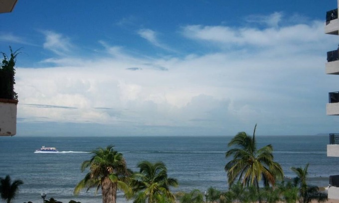Emiliano Zapata Casa | Room in Apartment - Vallarta Jr Suites in the Exclusive Zona Romantica