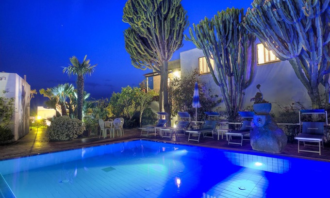 Succhivo Cama Y Desayuno | Room in B&B - Ischia, 1 Relaxing Doubles Hotel Imperamare