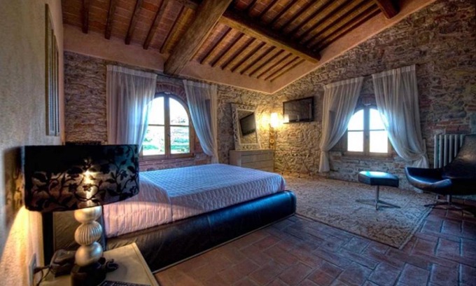 Santa Cristina a Mezzana Casa | Room in BB - Room overlooking the vineyards and Florence