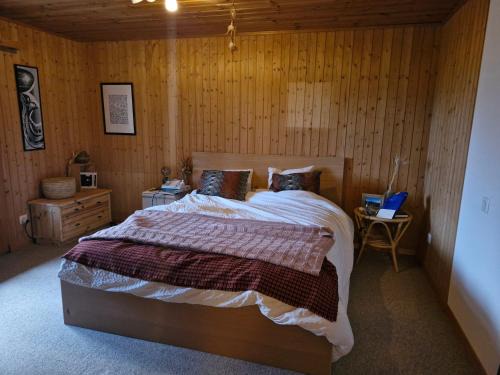 Davos Casa | Room in cosy Swiss Chalet