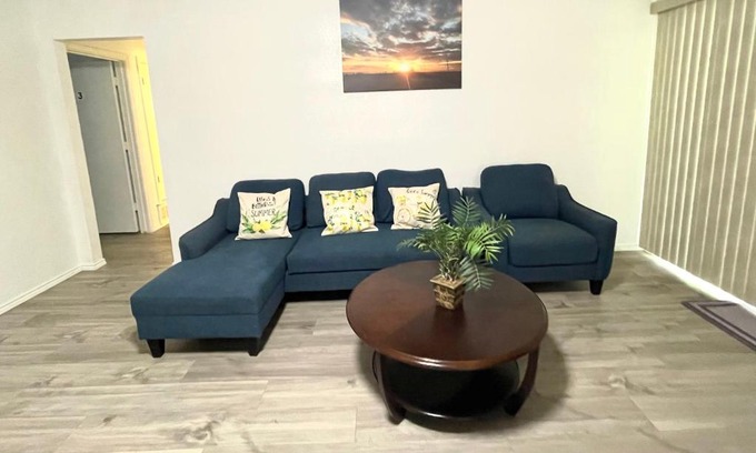 Plano Casa | Room in downtown Plano2