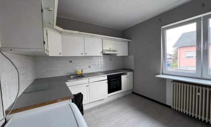 Ramstein-Miesenbach Apartamento | Room in Landstuhl (Room 10, upper floor)