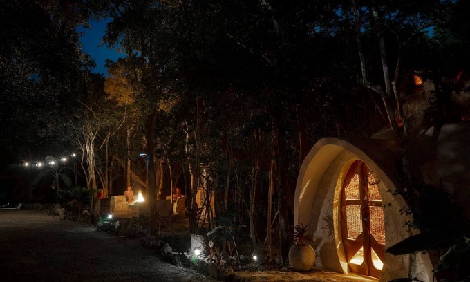 Soliman Bay Cabina | Room in Lodge - Unique Jungle Dome 2 Queen Beds