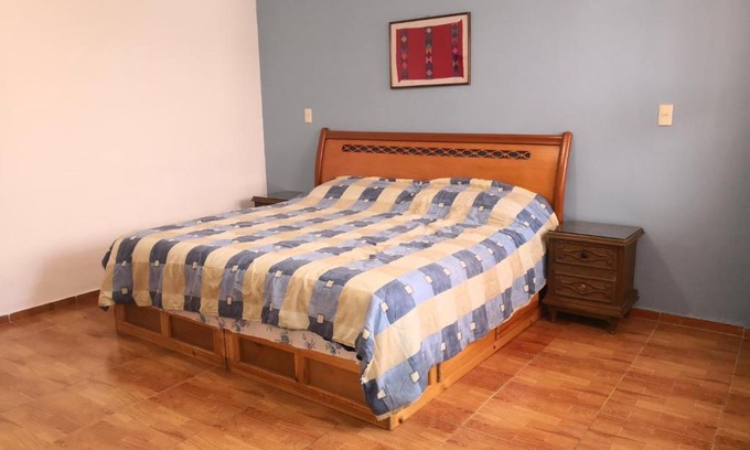 Barrio del Cerrillo Casa | Room in House - Awesome King Room In City Center