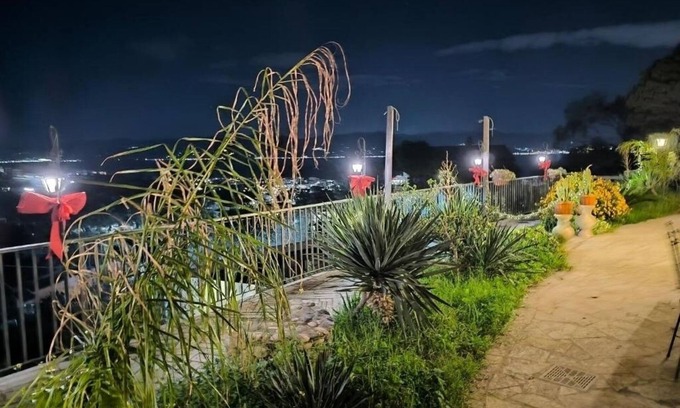 Catona Casa | Room in panoramic Villino between sea and relaxation with parking