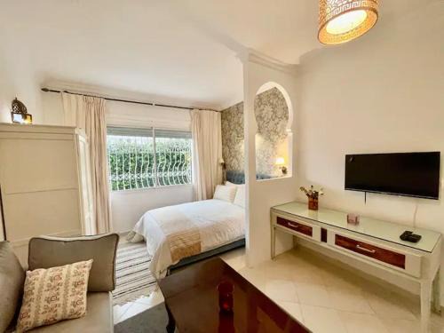 Marshan Apartamento | Room in Tangier, Morocco F