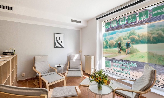 Malchin Apartamento | Habitación en el 'Alojamiento para 6 personas' con Wi-Fi