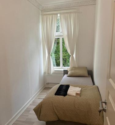 Gamle Oslo Apartamento | Room in the city center!