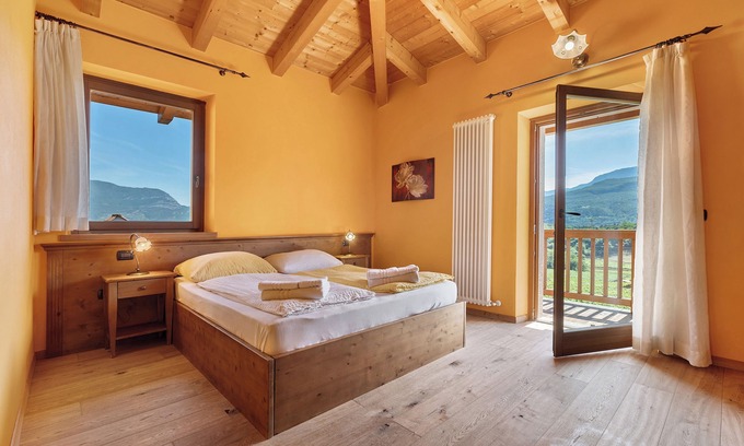 Isera Apartamento | Habitación 'Maso Fiorini 8' con vistas a la montaña, Wi-Fi y aire acondicionado