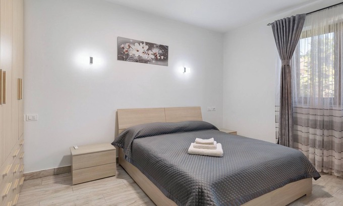 Cervere Apartamento | Habitación 'Mimosa' con terraza compartida, Wi-Fi y aire acondicionado