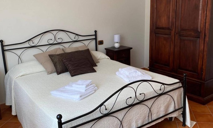 Montallegro Apartamento | Room 'Monte Suso' with sea view, shared terrace and air conditioning