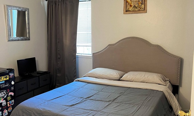 Aptos Condominio | Room near Seacliff State Beach