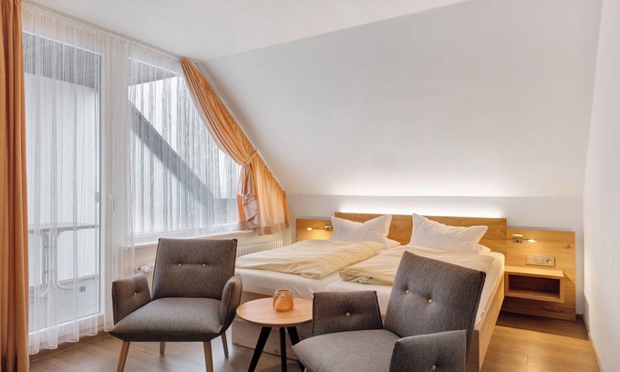 Uehlingen-Birkendorf Apartamento | Habitación "Nr 2" con balcón y Wi-Fi