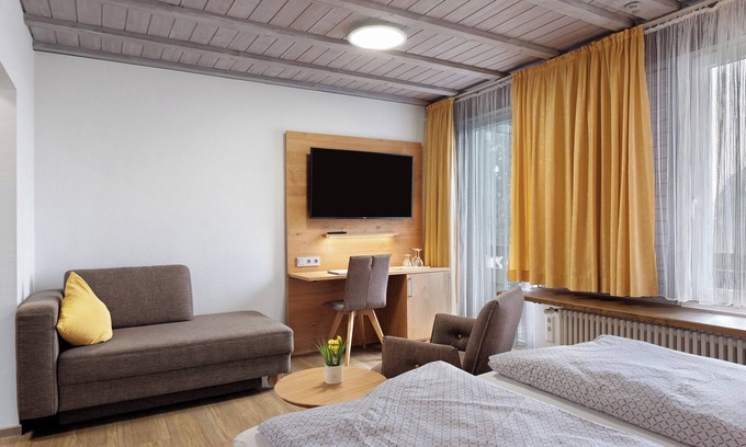 Uehlingen-Birkendorf Apartamento | Habitación "Nr 4" con balcón y Wi-Fi