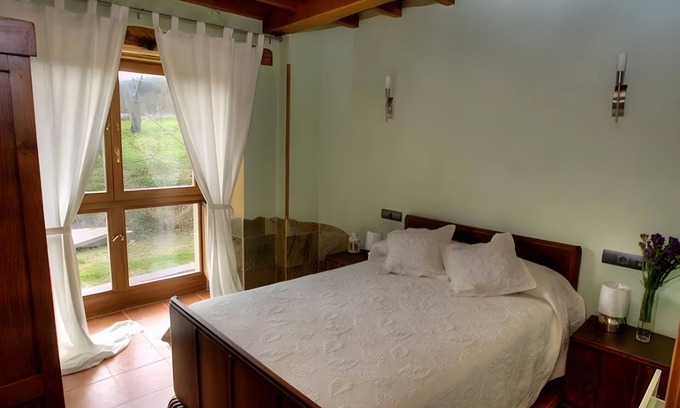 Mondonedo Apartamento | Room or Corridor with Private Balcony and Mountain Views
