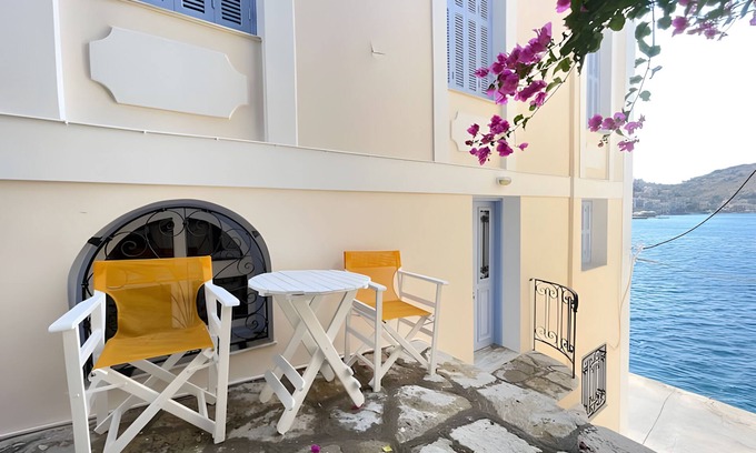 Symi Apartamento | Room 'Premium Seaview' with Sea View, Wi-Fi and Air Conditioning
